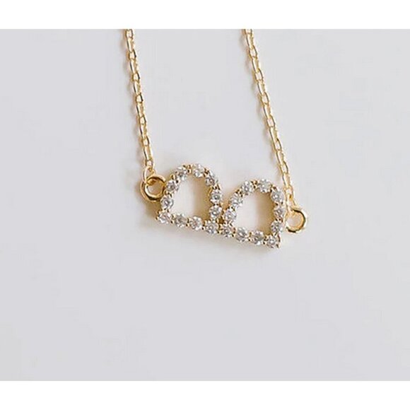 Michelle McDowell Initial Letter B Necklace 18 k Gold Plated Harlee GIFTABLE. - Picture 2 of 6